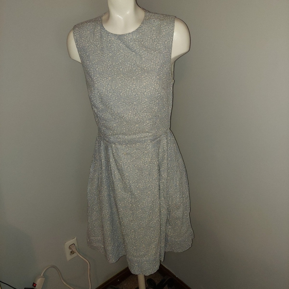 Coastal Grandmother style GAP dress size 6 Tall with Pockets Pale Blue